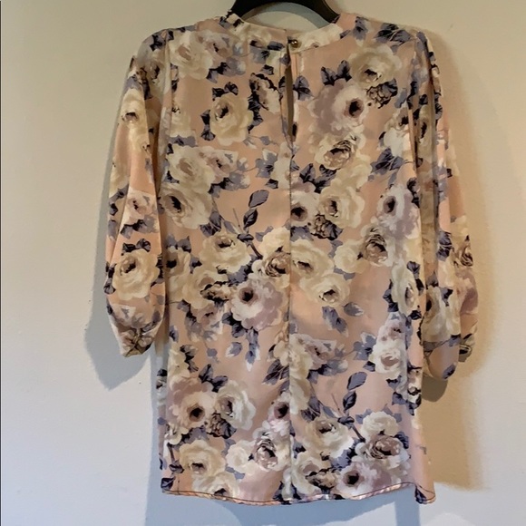 Top - Picture 2 of 3